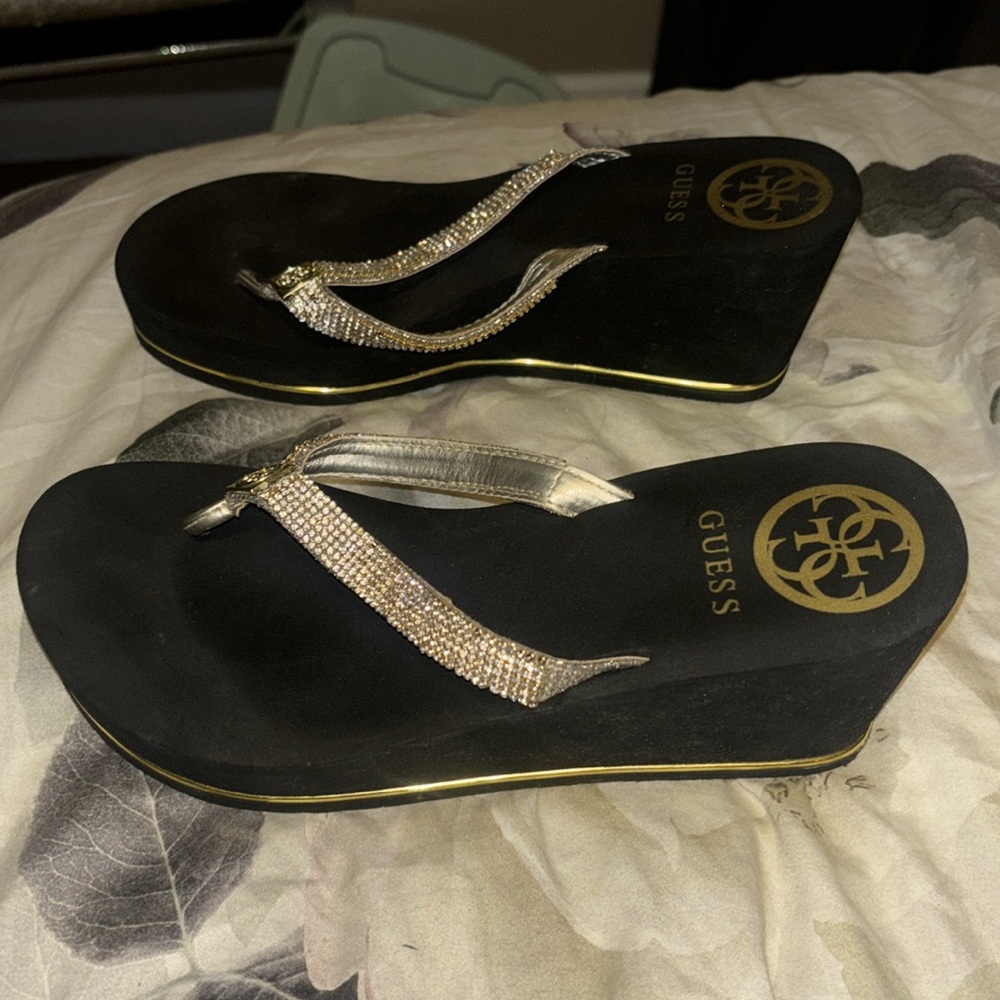 Guess platform sandals - Picture 3 of 3
